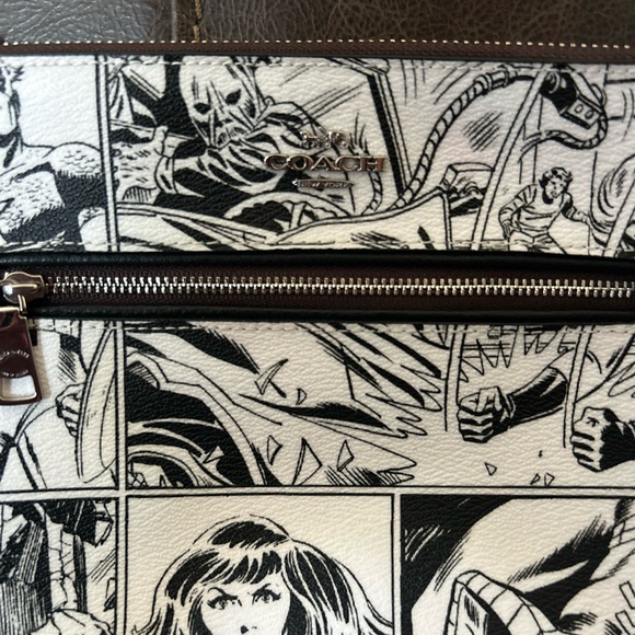 RARE Coach Marvel Gallery Pouch Wrislet - Picture 4 of 10